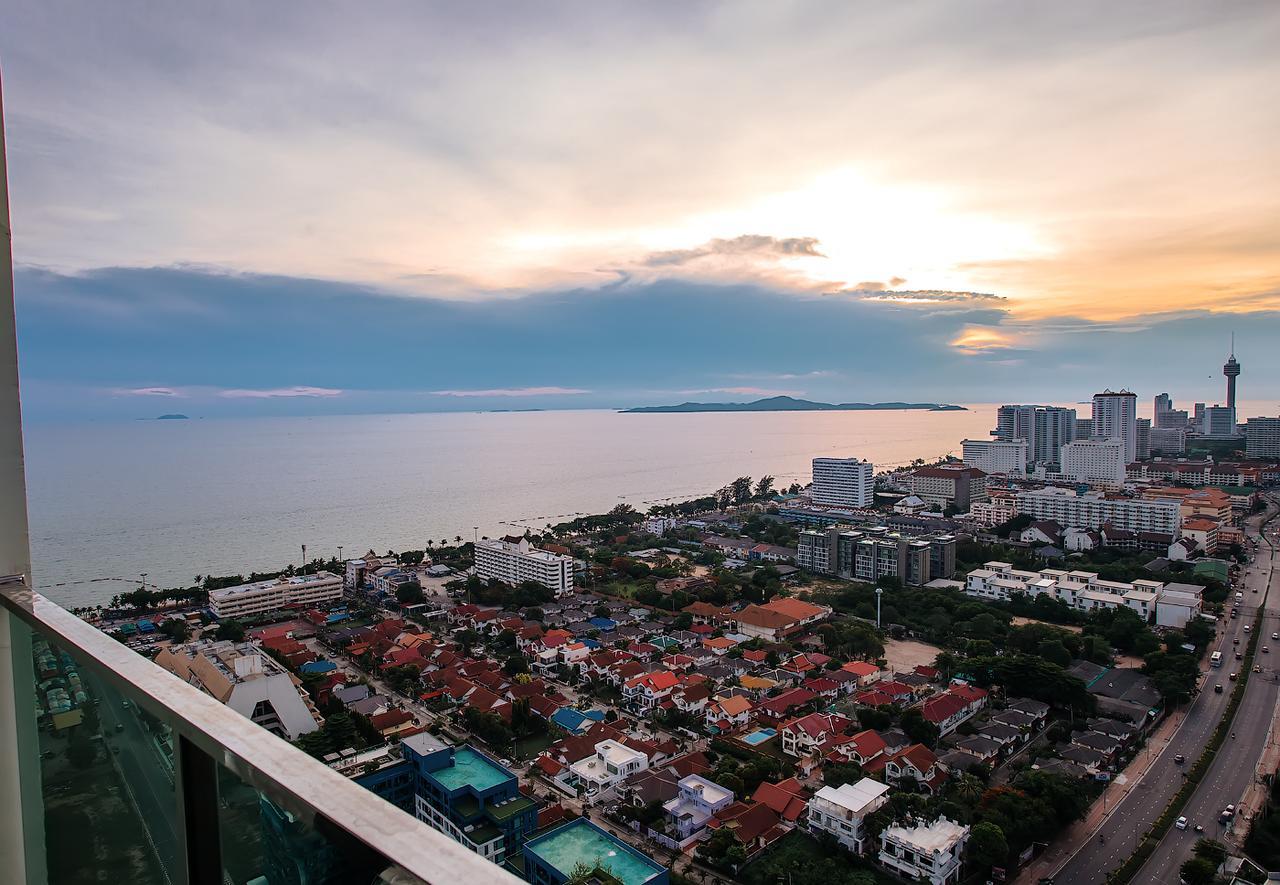 Dusit Grand Condo View Jomtien Beach Exterior photo